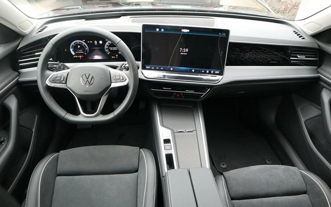 Volkswagen Passat cena 208590 przebieg: 8, rok produkcji 2024 z Olsztyn małe 379